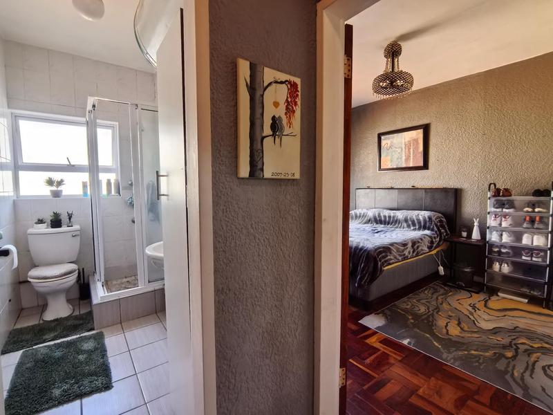 1 Bedroom Property for Sale in Gardens Western Cape